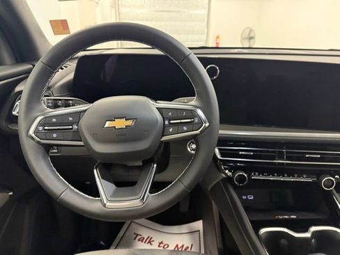 New 2026 Chevrolet Traverse LT FWD image 18