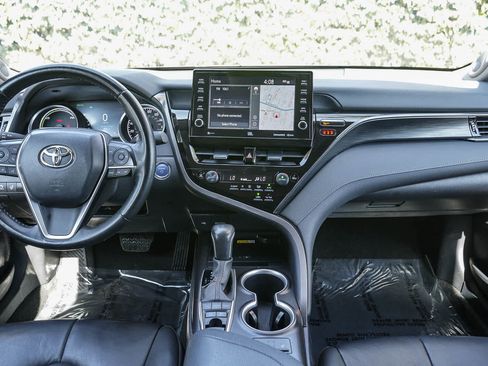 Used 2024 Toyota Camry XLE w/ Navigation Package FWD image 11