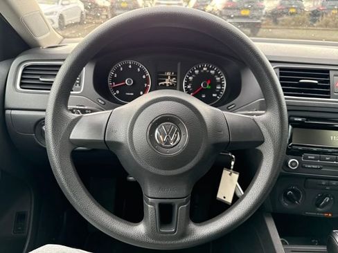 Used 2014 Volkswagen Jetta SE image 12