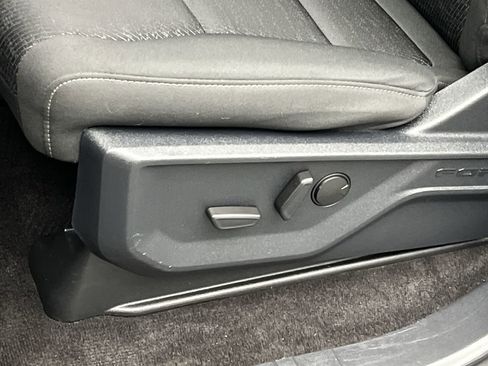 Used 2022 Ford F150 XLT w/ Equipment Group 302A High image 13