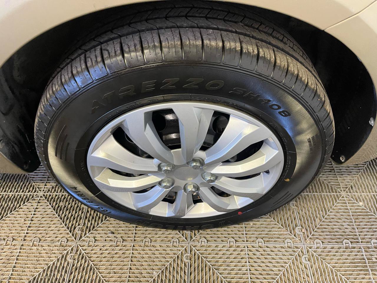 Used 2007 Kia Rio LX FWD image 8