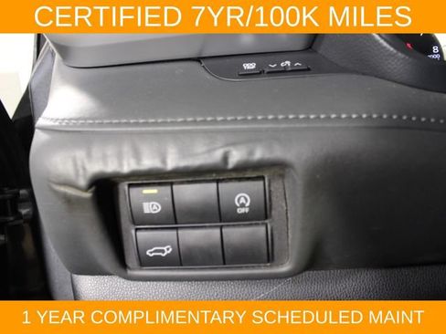 Used 2023 Toyota Highlander XLE AWD/4WD image 17
