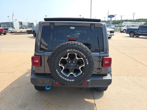 Used 2022 Jeep Wrangler Unlimited Rubicon 4xe w/ Cold Weather Group AWD/4WD image 7