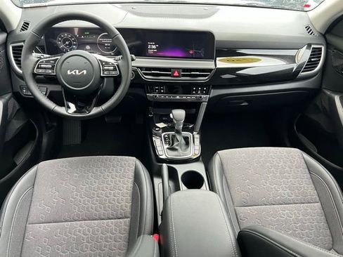 Certified 2025 Kia Seltos X-Line image 16