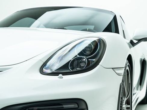 Used 2016 Porsche Cayman GT4 RWD image 11