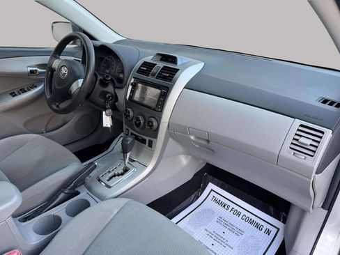 Used 2013 Toyota Corolla LE FWD image 16