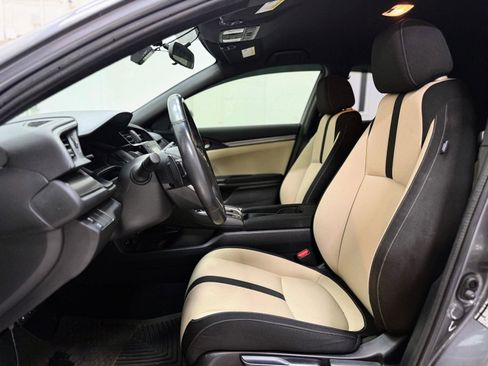 Used 2018 Honda Civic Sport image 14