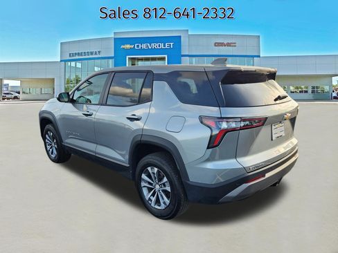 Used 2026 Chevrolet Equinox LT FWD image 5