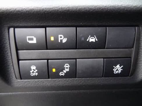 Used 2021 Nissan Kicks S image 15