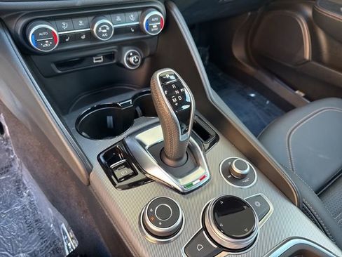 Used 2025 Alfa Romeo Giulia w/ Driving Assist Package image 14