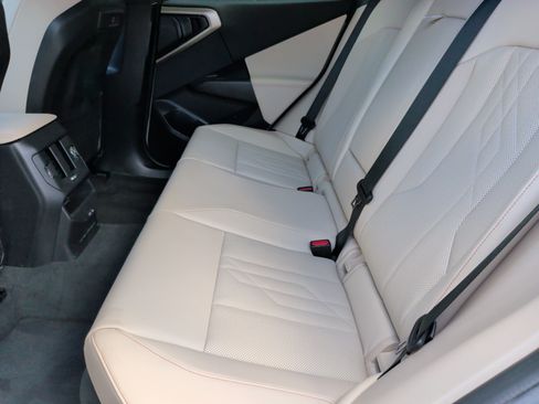 Used 2025 BMW X3 xDrive30i w/ Premium Package AWD/4WD image 35