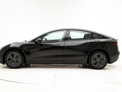 Used 2023 Tesla Model 3 Standard Range image 5