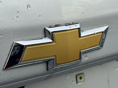 Used 2021 Chevrolet Equinox LS w/ LS Convenience Package image 16