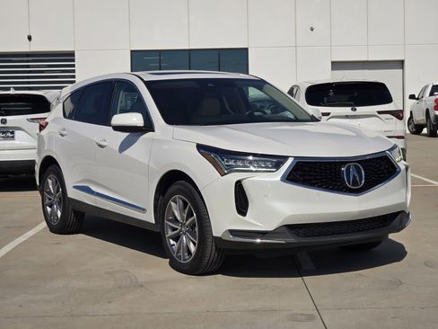 Used 2023 Acura RDX w/ Technology Package image 2