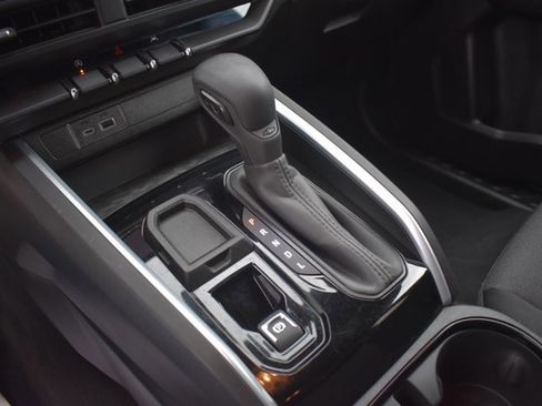 Used 2024 Chevrolet Colorado W/T w/ WT Convenience Package II image 25