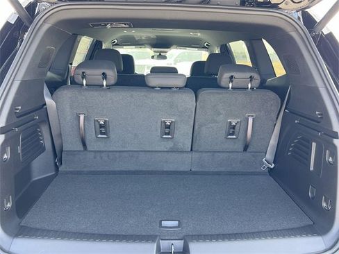 New 2025 GMC Acadia Elevation image 28