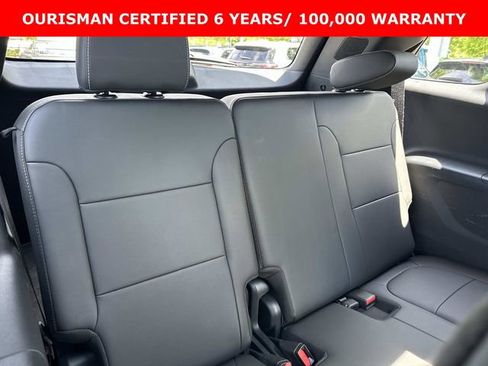 Certified 2023 Chevrolet Traverse LT w/ LT Premium Package AWD/4WD image 15