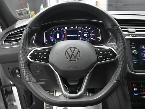 Used 2022 Volkswagen Tiguan SEL R-Line image 29