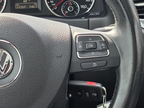Used 2012 Volkswagen Tiguan SE image 14