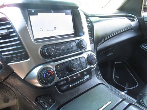Used 2018 Chevrolet Tahoe Premier AWD/4WD image 32