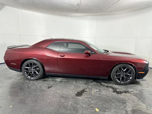 Used 2022 Dodge Challenger GT w/ Blacktop Package RWD image 9