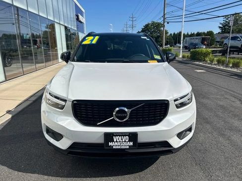 Used 2021 Volvo XC40 T5 R-Design w/ Climate Package AWD/4WD image 7
