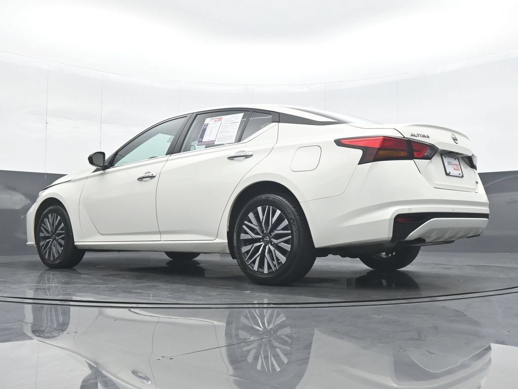 Used 2025 Nissan Altima 2.5 SV AWD/4WD image 28