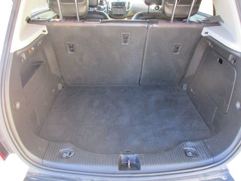 Used 2016 Chevrolet Trax LT w/ LT Convenience Package image 8