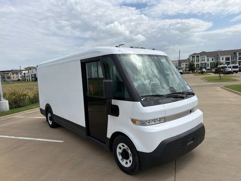 Used 2024 Chevrolet Brightdrop 600 w/ Commercial Equipment Package AWD/4WD image 2