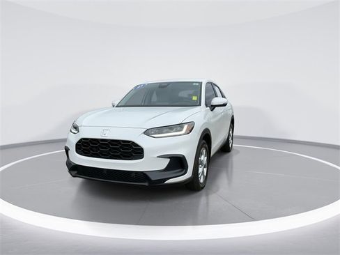 Used 2023 Honda HR-V LX image 3