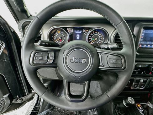 Used 2023 Jeep Wrangler Sport AWD/4WD image 11