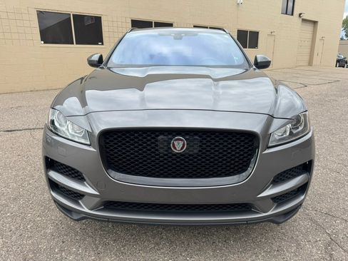Used 2019 Jaguar F-PACE Premium AWD/4WD image 2