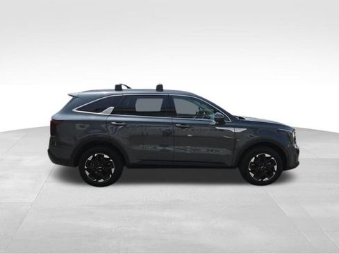 Used 2024 Kia Sorento S w/ Panoramic Sunroof Package AWD/4WD image 9