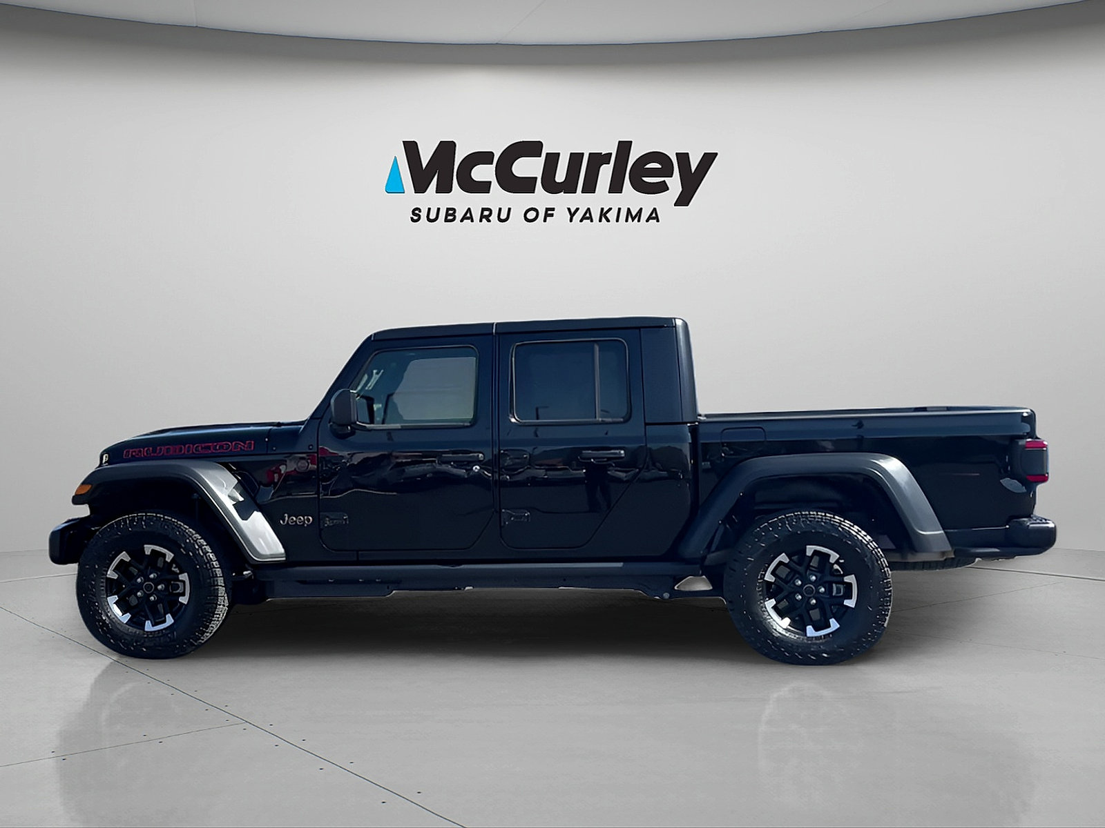 Used 2026 Jeep Gladiator Rubicon AWD/4WD image 3