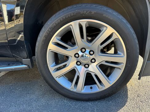 Used 2019 Cadillac Escalade Luxury image 13