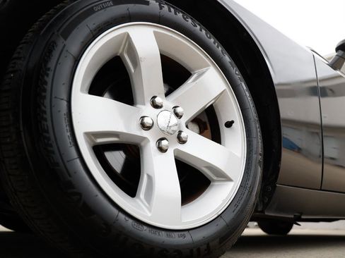 Used 2013 Dodge Challenger SXT RWD image 29