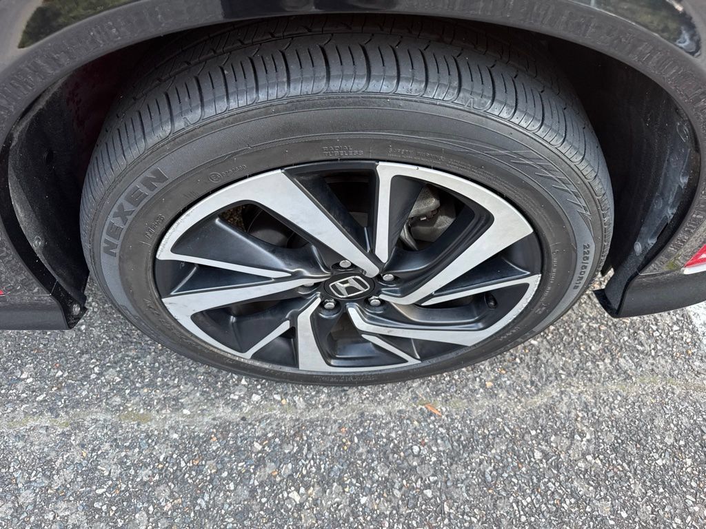 Used 2019 Honda HR-V Sport image 11