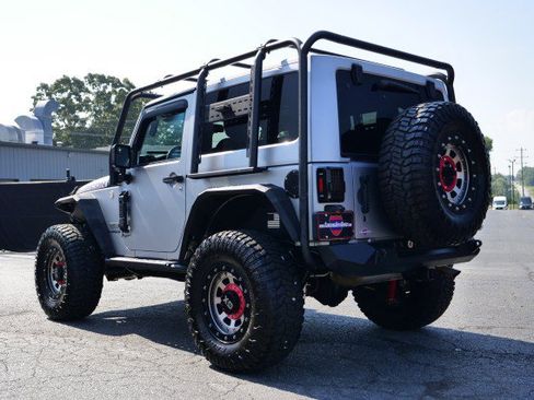 Used 2017 Jeep Wrangler Rubicon AWD/4WD image 6