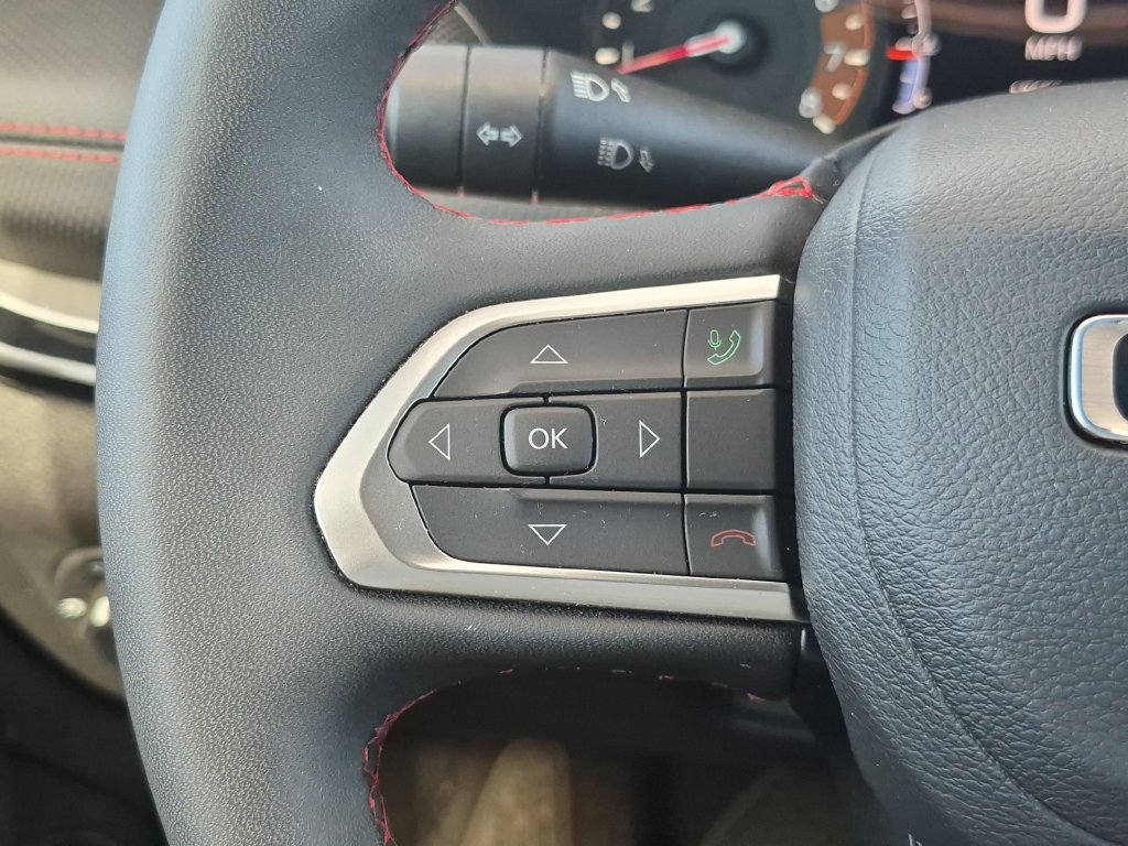 Used 2025 Jeep Compass Trailhawk AWD/4WD image 21