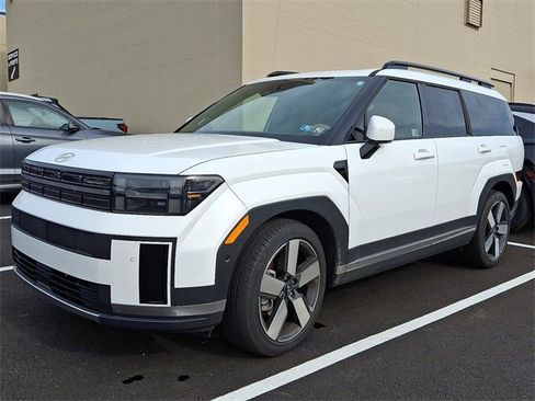 Used 2024 Hyundai Santa Fe Limited image 3