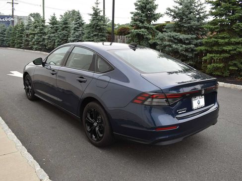 Used 2025 Honda Accord SE image 7