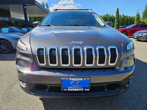 Used 2015 Jeep Cherokee Latitude w/ Cold Weather Group AWD/4WD image 7