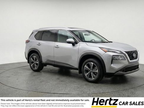Used 2025 Nissan Rogue SV image 1