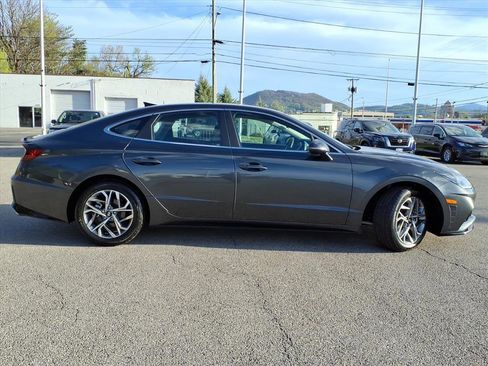 Used 2022 Hyundai Sonata SEL FWD image 3