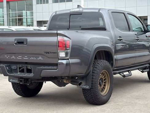Used 2020 Toyota Tacoma TRD Pro image 3