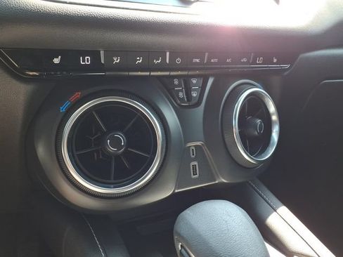 Used 2024 Chevrolet Blazer LT w/ Convenience Package FWD image 19