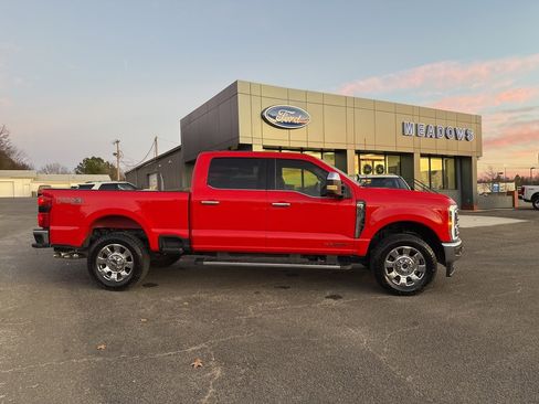 Used 2024 Ford F350 Lariat w/ Chrome Package image 28