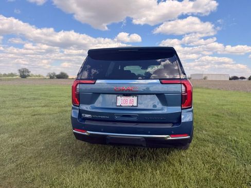 Used 2025 GMC Yukon Elevation w/ Elevation Premium Package AWD/4WD image 6
