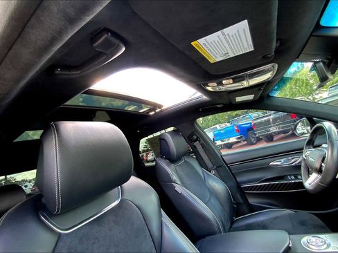 Used 2022 Genesis GV70 3.5T Sport w/ Sport Prestige Package image 13