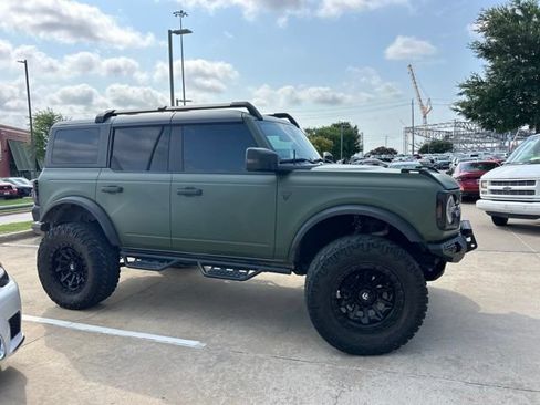 Used 2023 Ford Bronco Badlands AWD/4WD image 2